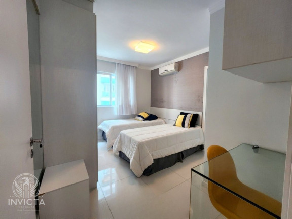 Imagem Apartamento com 3 Quartos à Venda, 145 m² em Centro - Balneário Camboriú Imagem Apartamento com 3 Quartos à Venda, 145 m² em Centro - Balneário Camboriú