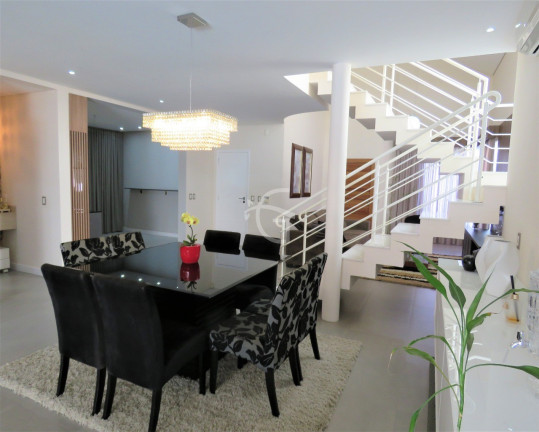 Imagem Casa com 3 Quartos à Venda, 300 m² em Anita Garibaldi - Joinville