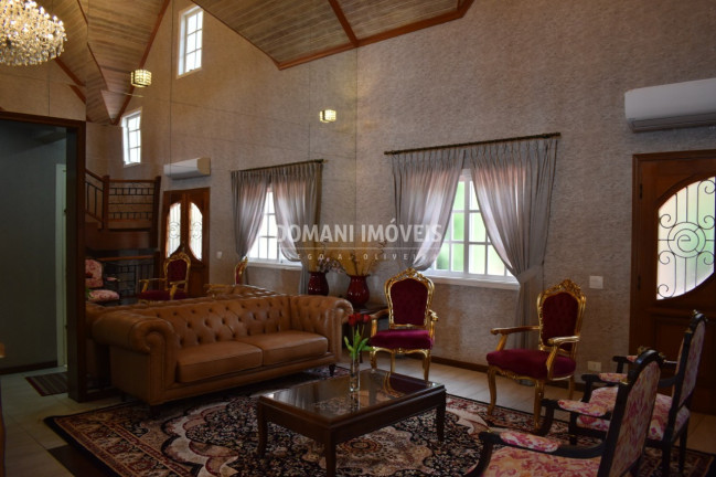 Imagem Casa com 5 Quartos à Venda, 800 m² em Região Do Alto Do Capivari - Campos Do Jordão Imagem Casa com 5 Quartos à Venda, 800 m² em Região Do Alto Do Capivari - Campos Do Jordão