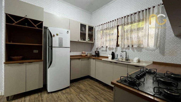 Imagem Casa com 3 Quartos à Venda, 185 m² em Vila Assunção - Praia Grande Imagem Casa com 3 Quartos à Venda, 185 m² em Vila Assunção - Praia Grande