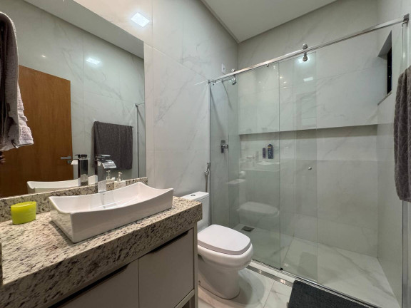 Imagem Casa com 3 Quartos à Venda, 265 m² em Bandeirante - Caldas Novas Imagem Casa com 3 Quartos à Venda, 265 m² em Bandeirante - Caldas Novas