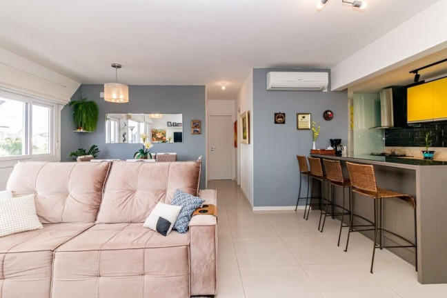 Imagem Apartamento com 3 Quartos à Venda, 76 m² em São Sebastião - Porto Alegre