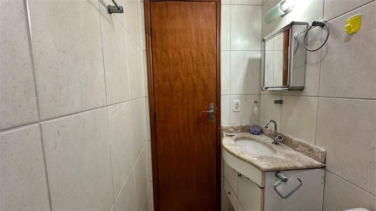 Imagem Apartamento com 2 Quartos à Venda, 76 m² em Guilhermina - Praia Grande