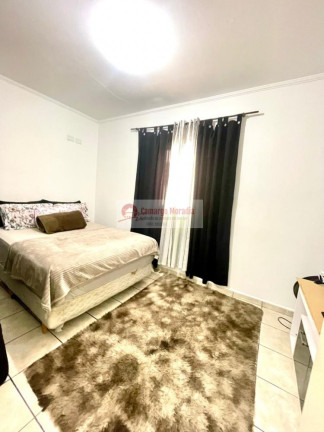 Imagem Sobrado com 3 Quartos à Venda, 207 m² em Parque Maria Helena - Suzano
