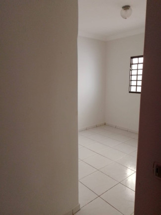 Imagem Casa com 3 Quartos para Alugar, em Arapongas Imagem Casa com 3 Quartos para Alugar, em Arapongas