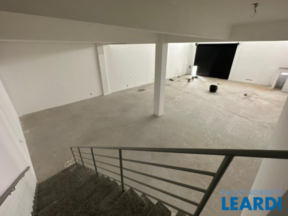 Imóvel Comercial para Alugar, 450 m² em Utinga - Santo André