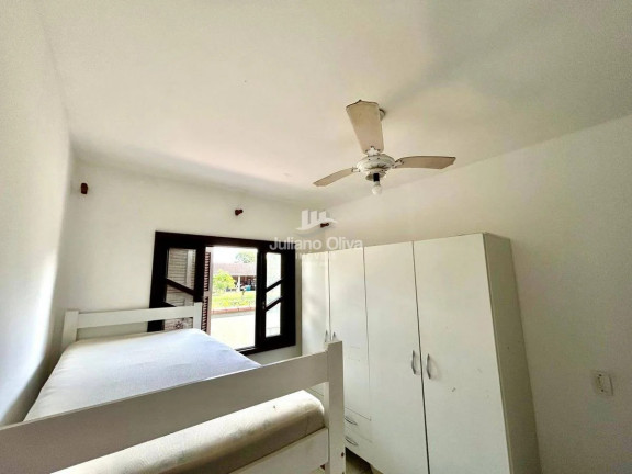 Imagem Casa com 3 Quartos à Venda, 155 m² em Cambiju - Itapoá