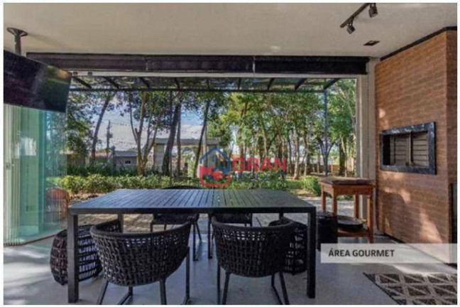 Imagem Sobrado com 4 Quartos à Venda, 345 m² em Butiatuvinha - Curitiba Imagem Sobrado com 4 Quartos à Venda, 345 m² em Butiatuvinha - Curitiba