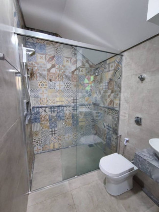 Imagem Casa com 3 Quartos à Venda, 293 m² em Champagnat - Londrina