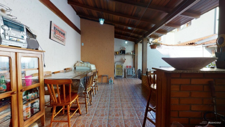 Imagem Imóvel com 3 Quartos à Venda, em Espírito Santo - Porto Alegre Imagem Imóvel com 3 Quartos à Venda, em Espírito Santo - Porto Alegre