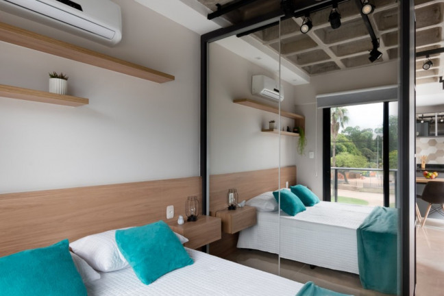 Imagem Imóvel com 1 Quarto à Venda, 47 m² em Cidade Baixa - Porto Alegre Imagem Imóvel com 1 Quarto à Venda, 47 m² em Cidade Baixa - Porto Alegre