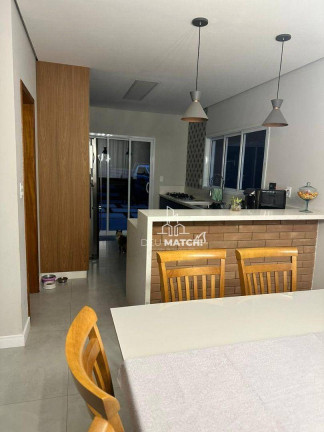 Imagem Casa com 3 Quartos à Venda, 360 m² em Bosque Dos Eucalíptos - Atibaia Imagem Casa com 3 Quartos à Venda, 360 m² em Bosque Dos Eucalíptos - Atibaia