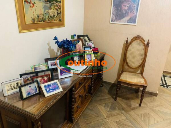 Imagem Casa com 4 Quartos à Venda, 317 m² em Grajaú - Rio De Janeiro Imagem Casa com 4 Quartos à Venda, 317 m² em Grajaú - Rio De Janeiro