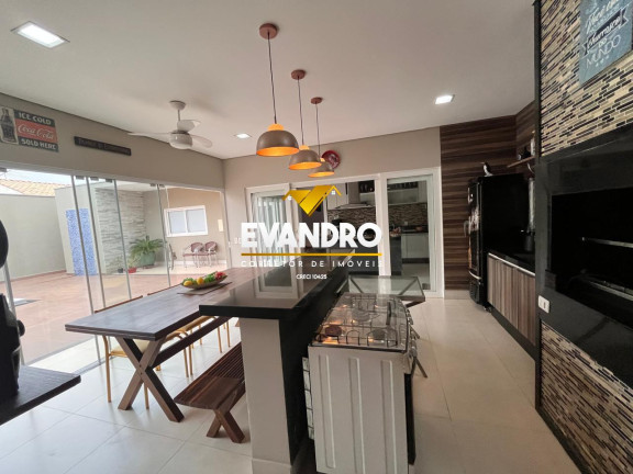 Imagem Casa com 3 Quartos à Venda, 450 m² em Jardim Das Américas - Cuiabá