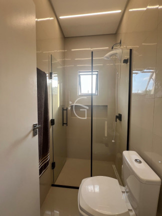 Imagem Casa com 3 Quartos à Venda, em Glória - Joinville Imagem Casa com 3 Quartos à Venda, em Glória - Joinville