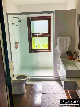 Imagem Casa com 7 Quartos à Venda, em Feiticeira - Ilhabela Imagem Casa com 7 Quartos à Venda, em Feiticeira - Ilhabela