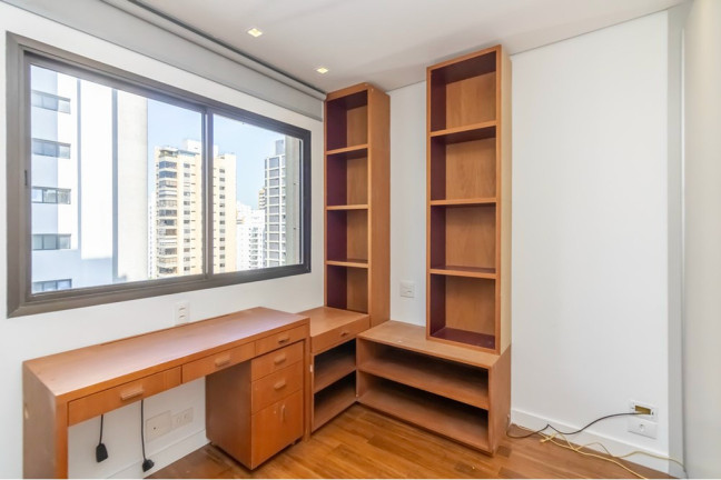 Imagem Imóvel com 3 Quartos à Venda, 134 m² em Moema - São Paulo Imagem Imóvel com 3 Quartos à Venda, 134 m² em Moema - São Paulo
