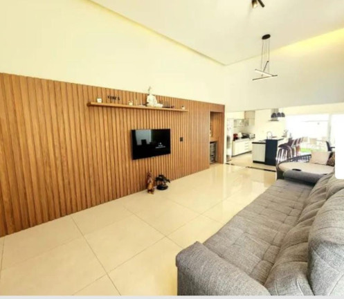 Imagem Casa de Condomínio com 3 Quartos à Venda, 185 m² em Piracangaguá - Taubaté