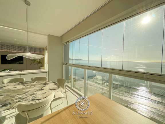 Imagem Apartamento com 4 Quartos à Venda, 254 m² em Meia Praia - Itapema