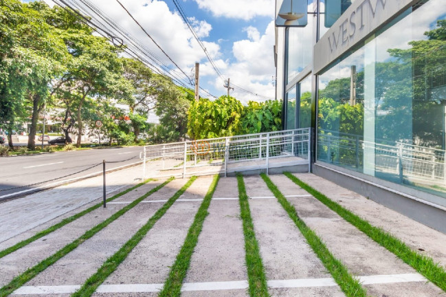 Imóvel com 2 Quartos para Alugar, 577 m² em Cambuí - Campinas