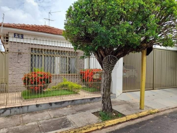 Casa com 3 Quartos à Venda, 290 m² em Centro - Araraquara