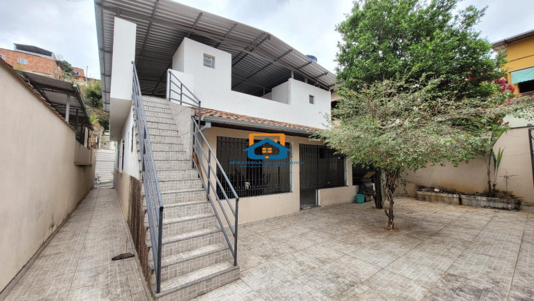 Imagem Casa com 3 Quartos à Venda, 196 m² em Bethânia - Ipatinga