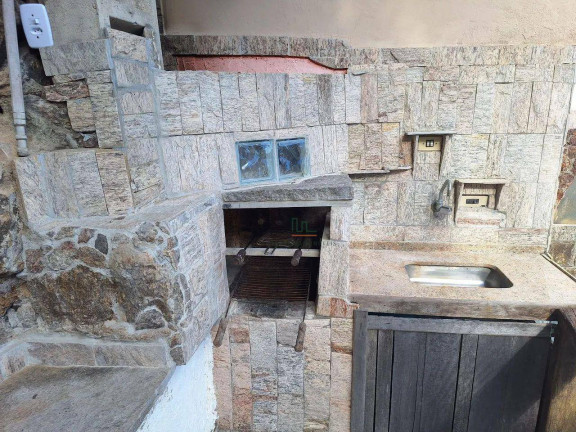 Imagem Casa com 4 Quartos à Venda ou Locação, 265 m² em Piratininga - Niterói Imagem Casa com 4 Quartos à Venda ou Locação, 265 m² em Piratininga - Niterói
