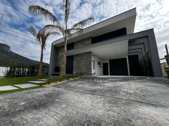 Casa com 3 Quartos à Venda, 174 m² em Pedra Branca - Palhoça