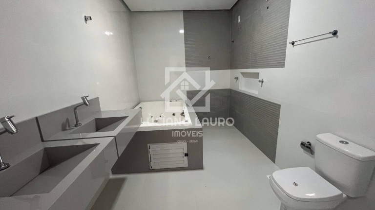 Imagem Casa com 4 Quartos à Venda, 360 m² em Candeias - Vitória Da Conquista Imagem Casa com 4 Quartos à Venda, 360 m² em Candeias - Vitória Da Conquista