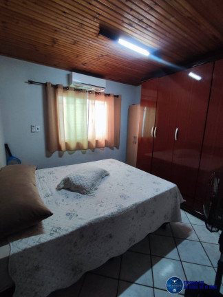 Imagem Casa com 3 Quartos à Venda, 295 m² em Vila Finsocial - Goiânia Imagem Casa com 3 Quartos à Venda, 295 m² em Vila Finsocial - Goiânia