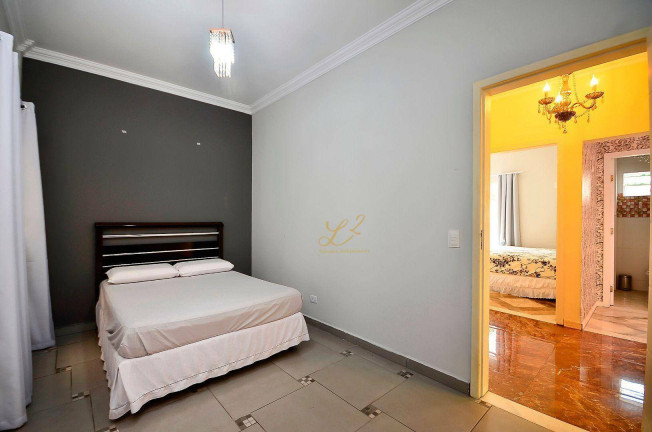 Imagem Casa com 6 Quartos à Venda, 450 m² em Bacacheri - Curitiba