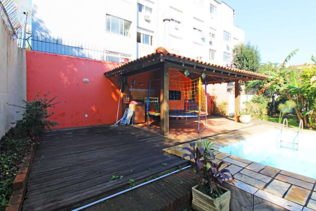 Imagem Casa com 4 Quartos à Venda, 458 m² em Partenon - Porto Alegre Imagem Casa com 4 Quartos à Venda, 458 m² em Partenon - Porto Alegre