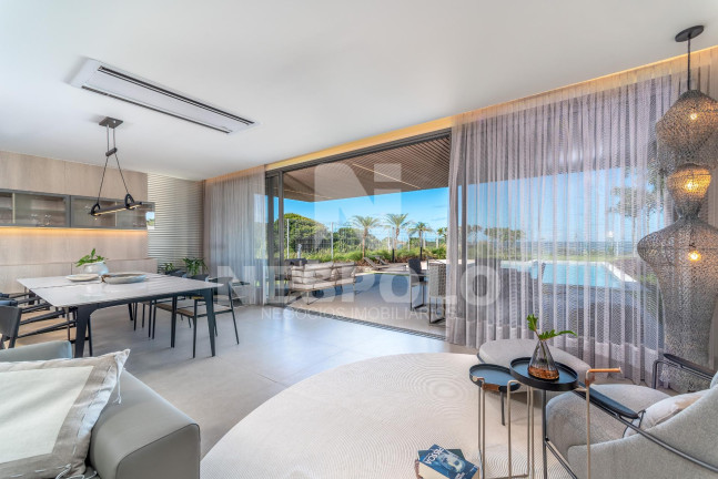 Imagem Casa à Venda, 458 m² em Praia Do Estaleiro - Balneario Camboriu
