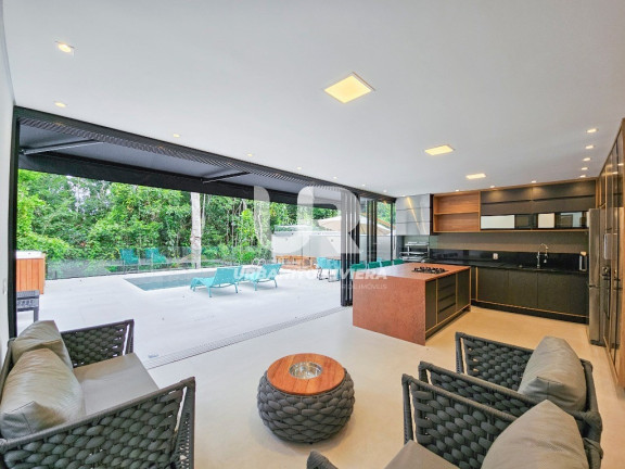 Imagem Casa com 6 Quartos à Venda, 356 m² em Riviera | Módulo 24 - Bertioga