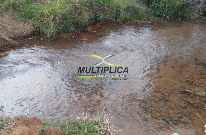Imagem Chácara à Venda, 2 m² em Uberlândia Imagem Chácara à Venda, 2 m² em Uberlândia