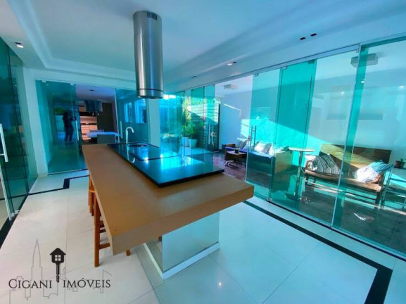 Imagem Casa de Condomínio com 7 Quartos à Venda, 600 m² em Barra Da Tijuca - Rio De Janeiro Imagem Casa de Condomínio com 7 Quartos à Venda, 600 m² em Barra Da Tijuca - Rio De Janeiro