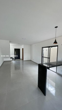 Imagem Casa com 3 Quartos à Venda, 140 m² em Villas Do Jaguari - Santana De Parnaíba Imagem Casa com 3 Quartos à Venda, 140 m² em Villas Do Jaguari - Santana De Parnaíba