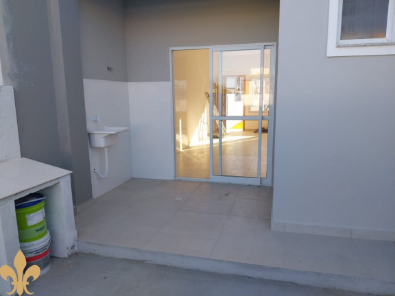 Imagem Sobrado com 2 Quartos à Venda, 75 m² em Sertão Do Maruim - São José Imagem Sobrado com 2 Quartos à Venda, 75 m² em Sertão Do Maruim - São José