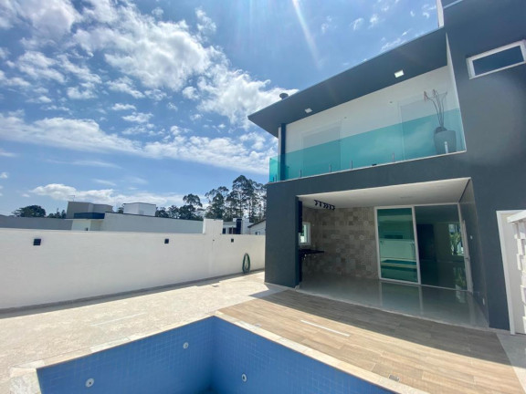 Imagem Imóvel com 3 Quartos à Venda, 250 m² Imagem Imóvel com 3 Quartos à Venda, 250 m²