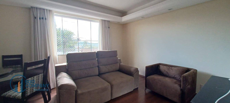 Imagem Apartamento com 3 Quartos para Alugar, 100 m² em Centro - Irati Imagem Apartamento com 3 Quartos para Alugar, 100 m² em Centro - Irati