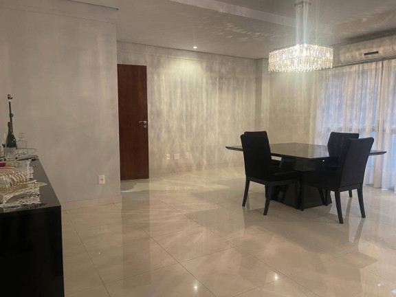 Imagem Casa de Condomínio com 6 Quartos à Venda, 785 m² em Jardim Itália - Cuiabá