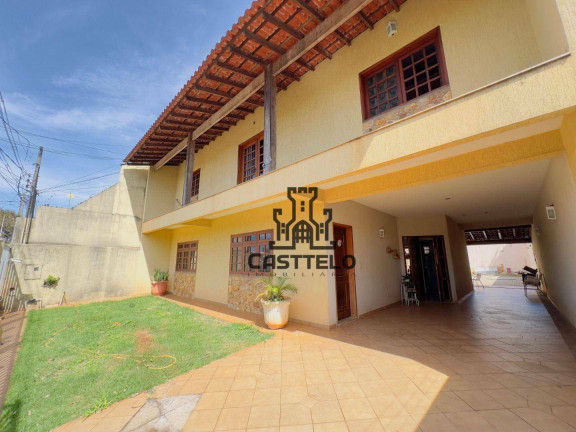 Sobrado com 3 Quartos à Venda, 280 m² em Jardim Bandeirantes - Londrina