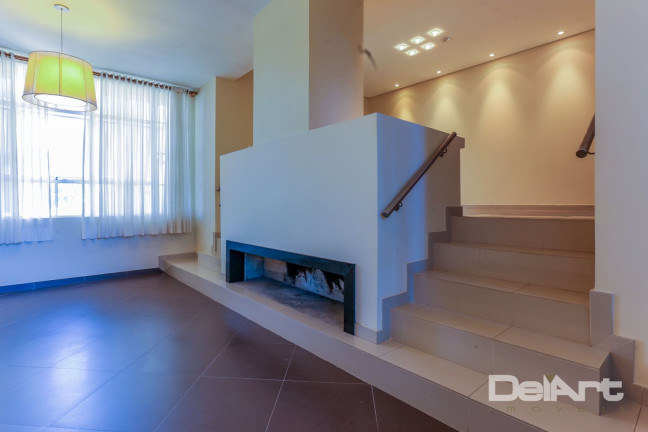 Imagem Casa com 4 Quartos à Venda, 302 m² em Santa Cândida - Curitiba
