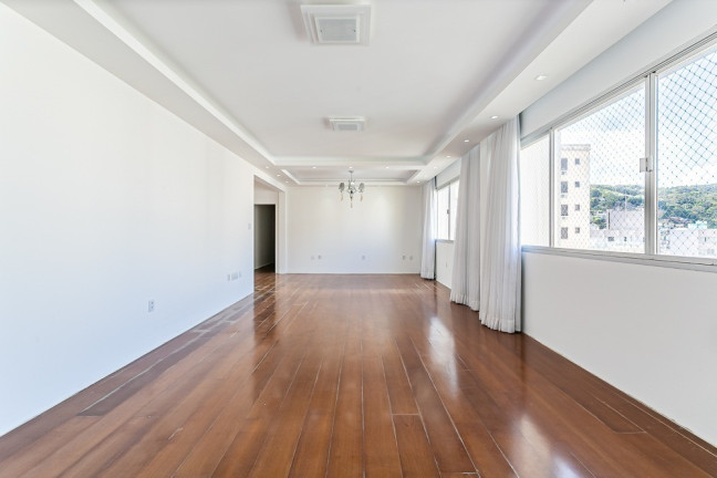 Imagem Apartamento com 4 Quartos à Venda, 218 m² em Centro - Florianópolis