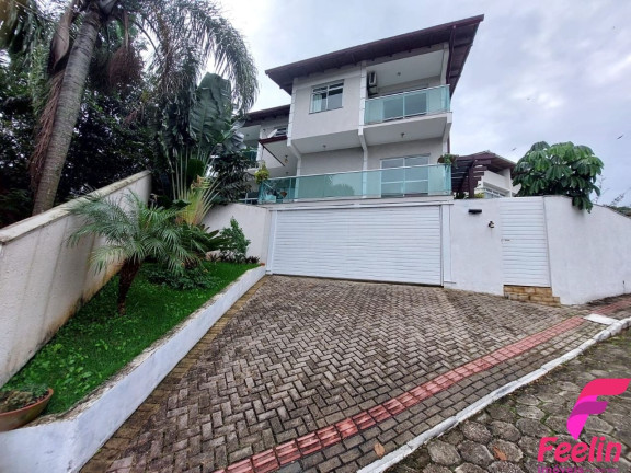 Casa com 3 Quartos à Venda, 360 m² em Rio Tavares - Florianópolis