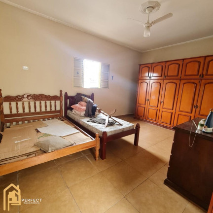Imagem Casa com 4 Quartos à Venda, 250 m² em Centro - Taubaté