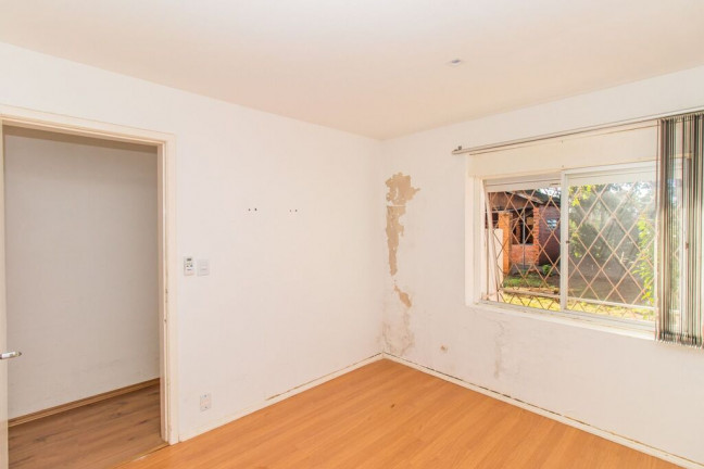 Imagem Casa com 9 Quartos à Venda, 316 m² em Três Figueiras - Porto Alegre Imagem Casa com 9 Quartos à Venda, 316 m² em Três Figueiras - Porto Alegre