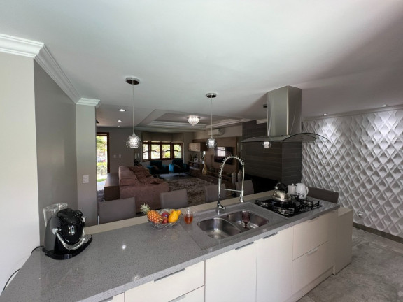 Imagem Casa com 3 Quartos à Venda, 210 m² em Moinhos De Vento - Canoas