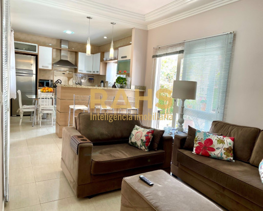 Imagem Casa com 3 Quartos à Venda, 265 m² em América - Joinville Imagem Casa com 3 Quartos à Venda, 265 m² em América - Joinville