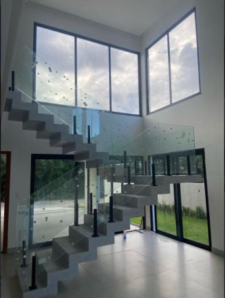 Imagem Casa com 4 Quartos à Venda, 242 m² em Guarajuba - Camaçari